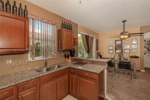 Adosado en venta en Homestead, Florida, 3 dormitorios, 155.98 m2 № 1309810 - foto 13