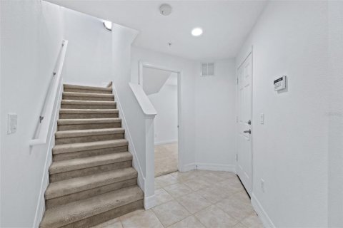 Townhouse in Tampa, Florida 3 bedrooms, 177.72 sq.m. № 1443013 - photo 8