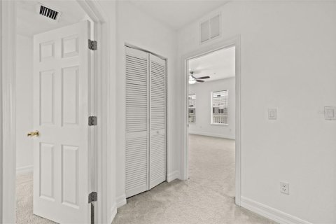 Townhouse in Tampa, Florida 3 bedrooms, 177.72 sq.m. № 1443013 - photo 21