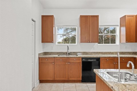 Townhouse in Tampa, Florida 3 bedrooms, 177.72 sq.m. № 1443013 - photo 14