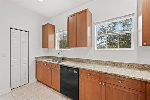 Townhouse in Tampa, Florida 3 bedrooms, 177.72 sq.m. № 1443013 - photo 17