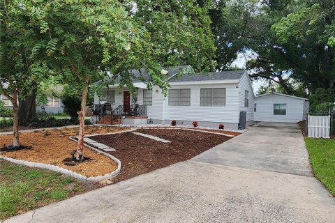 House in Tampa, Florida 4 bedrooms, 153.57 sq.m. № 1357409 - photo 4