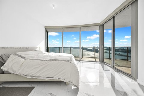 Condominio en venta en Miami, Florida, 3 dormitorios, 187.48 m2 № 1389612 - foto 10