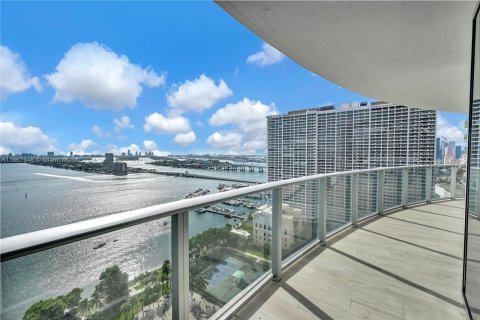 Condominio en venta en Miami, Florida, 3 dormitorios, 187.48 m2 № 1389612 - foto 3