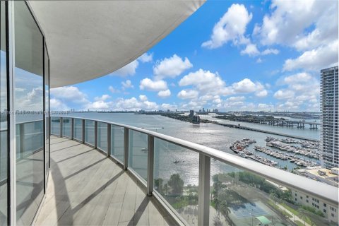 Condominio en venta en Miami, Florida, 3 dormitorios, 187.48 m2 № 1389612 - foto 7