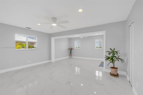 Casa en venta en Big Pine Key, Florida, 3 dormitorios, 147.9 m2 № 1389614 - foto 21