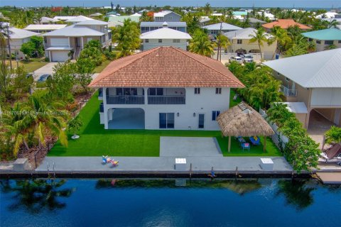 Villa ou maison à vendre à Big Pine Key, Floride: 3 chambres, 147.9 m2 № 1389614 - photo 1