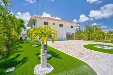 Casa en venta en Big Pine Key, Florida, 3 dormitorios, 147.9 m2 № 1389614 - foto 4