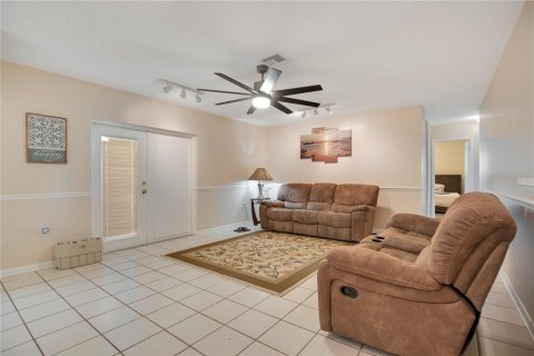 Casa en venta en Belle Isle, Florida, 4 dormitorios, 227.7 m2 № 1377764 - foto 15