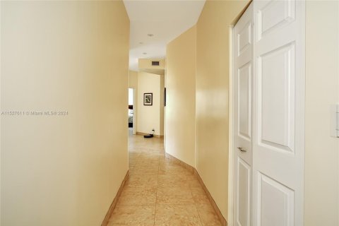 Copropriété à vendre à Aventura, Floride: 3 chambres, 182.09 m2 № 993746 - photo 8