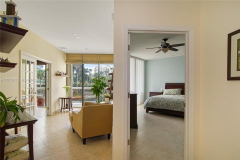 Condo in Aventura, Florida, 3 bedrooms in LANDMARK  № 993746 - photo 27