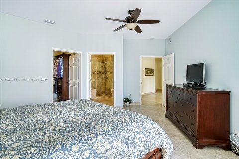 Condo in Aventura, Florida, 3 bedrooms in LANDMARK  № 993746 - photo 30