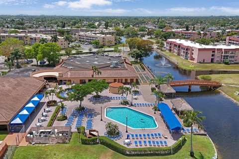 Condo in Sunrise, Florida, 2 bedrooms  № 1135500 - photo 21