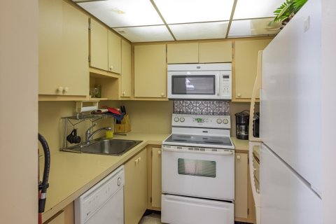 Condo in Hollywood, Florida, 2 bedrooms  № 1135461 - photo 30