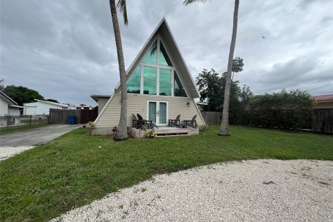 Villa ou maison à vendre à Coconut Creek, Floride: 4 chambres, 148.64 m2 № 913169 - photo 21