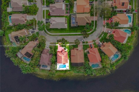 Villa ou maison à vendre à Pembroke Pines, Floride: 5 chambres, 293.11 m2 № 1353879 - photo 6