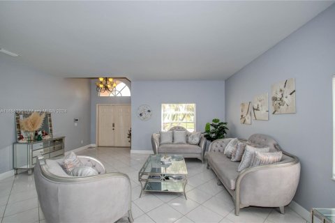 Villa ou maison à vendre à Pembroke Pines, Floride: 5 chambres, 293.11 m2 № 1353879 - photo 19