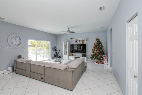 Villa ou maison à vendre à Pembroke Pines, Floride: 5 chambres, 293.11 m2 № 1353879 - photo 23