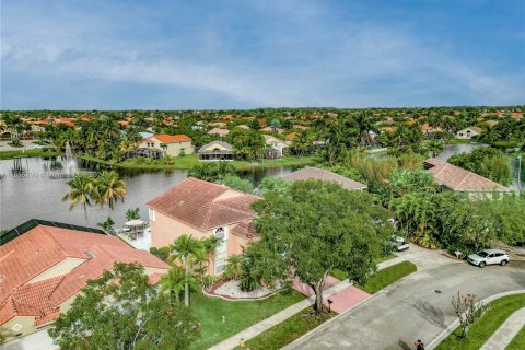 Villa ou maison à vendre à Pembroke Pines, Floride: 5 chambres, 293.11 m2 № 1353879 - photo 9