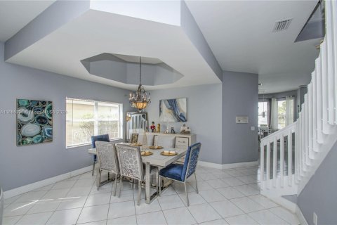 Villa ou maison à vendre à Pembroke Pines, Floride: 5 chambres, 293.11 m2 № 1353879 - photo 26