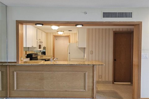 Condo in Palm Harbor, Florida, 1 bedroom  № 1349140 - photo 12