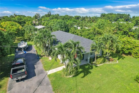 Villa ou maison à louer à Miami, Floride: 3 chambres, 132.01 m2 № 1332819 - photo 5