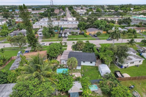 Villa ou maison à vendre à Margate, Floride: 4 chambres, 101.91 m2 № 1331291 - photo 9