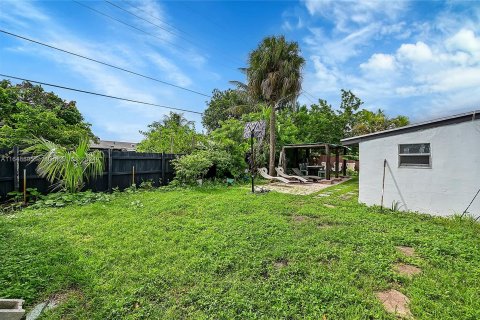 Villa ou maison à vendre à Margate, Floride: 4 chambres, 101.91 m2 № 1331291 - photo 14