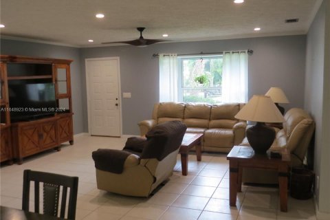 House in Hobe Sound, Florida 3 bedrooms, 133.69 sq.m. № 1332316 - photo 10