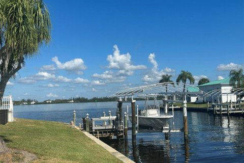 Villa ou maison à louer à Port Charlotte, Floride: 4 chambres, 230.86 m2 № 1386534 - photo 27