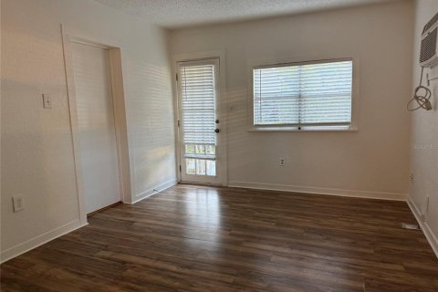 Appartement à louer à Orlando, Floride: 2 chambres, 81.38 m2 № 1386533 - photo 2