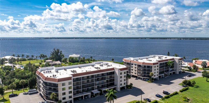 Condominio en Punta Gorda, Florida, 2 dormitorios  № 1337701