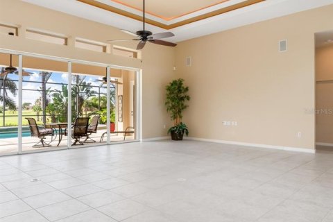 Villa ou maison à vendre à Punta Gorda, Floride: 3 chambres, 240.62 m2 № 1337766 - photo 5