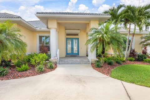 Villa ou maison à vendre à Punta Gorda, Floride: 3 chambres, 240.62 m2 № 1337766 - photo 1