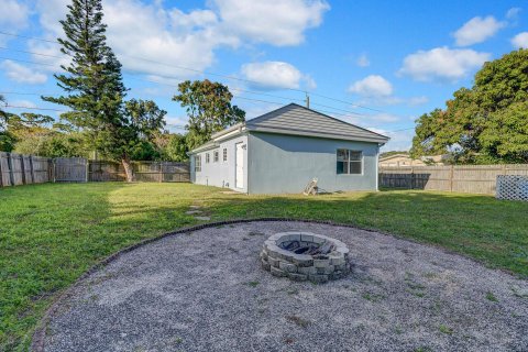 House in Stuart, Florida 3 bedrooms, 99.87 sq.m. № 987051 - photo 7