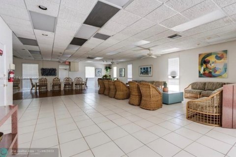 Copropriété à vendre à Lauderhill, Floride: 2 chambres, 100.8 m2 № 986537 - photo 2