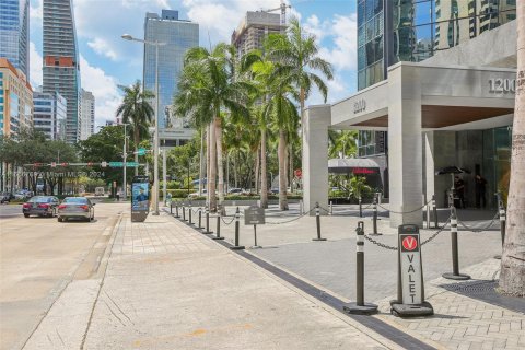 Propiedad comercial en venta en Miami, Florida № 1380525 - foto 2