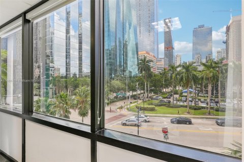 Propiedad comercial en venta en Miami, Florida № 1380525 - foto 13