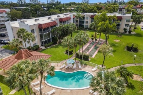 Copropriété à vendre à Lauderhill, Floride: 2 chambres, 83.98 m2 № 1120011 - photo 1