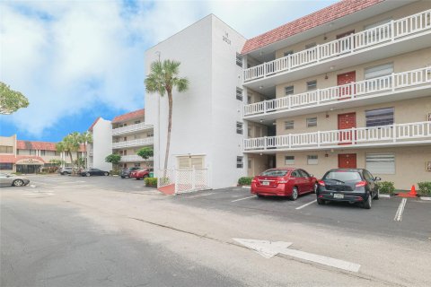 Copropriété à vendre à Lauderhill, Floride: 2 chambres, 83.98 m2 № 1120011 - photo 13