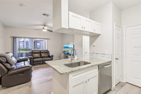 Condominio en venta en Temple Terrace, Florida, 1 dormitorio, 67.82 m2 № 1388634 - foto 9