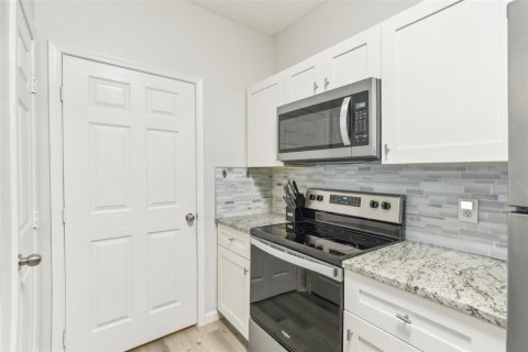 Condominio en venta en Temple Terrace, Florida, 1 dormitorio, 67.82 m2 № 1388634 - foto 8