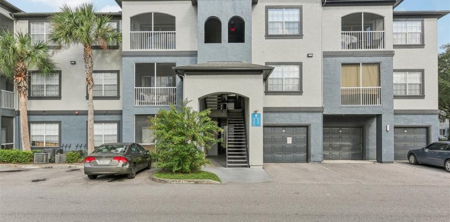 Condominio en Temple Terrace, Florida, 1 dormitorio  № 1388634