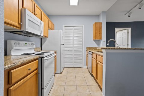 Condo in Orlando, Florida, 2 bedrooms  № 1252328 - photo 7