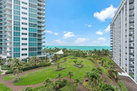 Condominio en venta en Bal Harbour, Florida, 2 dormitorios, 98.1 m2 № 1179087 - foto 1