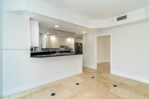 Condo in Aventura, Florida, 4 bedrooms  № 1179086 - photo 20