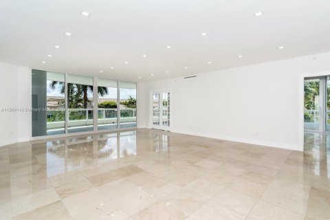 Condo in Aventura, Florida, 4 bedrooms  № 1179086 - photo 13