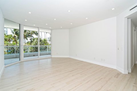 Condo in Aventura, Florida, 4 bedrooms  № 1179086 - photo 27