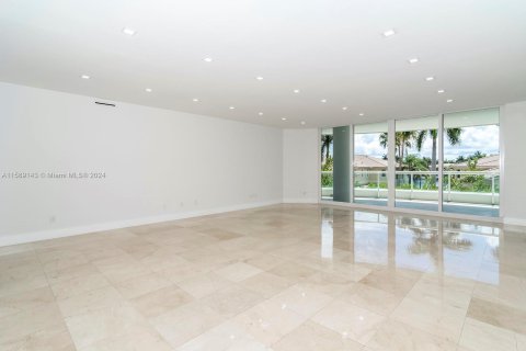 Condo in Aventura, Florida, 4 bedrooms  № 1179086 - photo 12