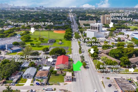 Propiedad comercial en venta en Miami, Florida, 99.03 m2 № 1294032 - foto 2